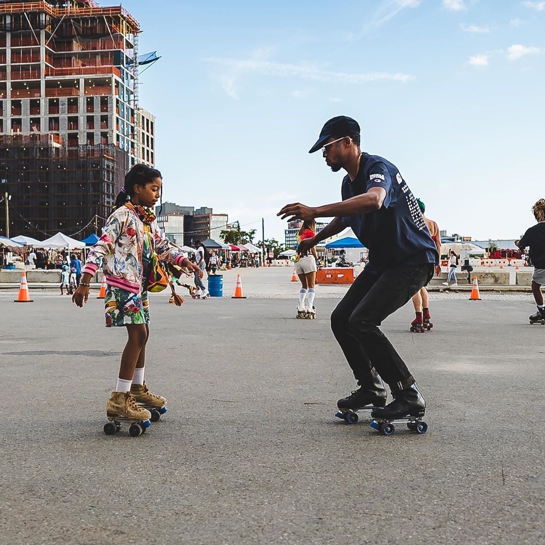 Professional Roller Skates - CHICAGO Skates Premium Black Indoor/Outdoor Rink Quad Roller Skates for Boys and Men Beginners Classic.