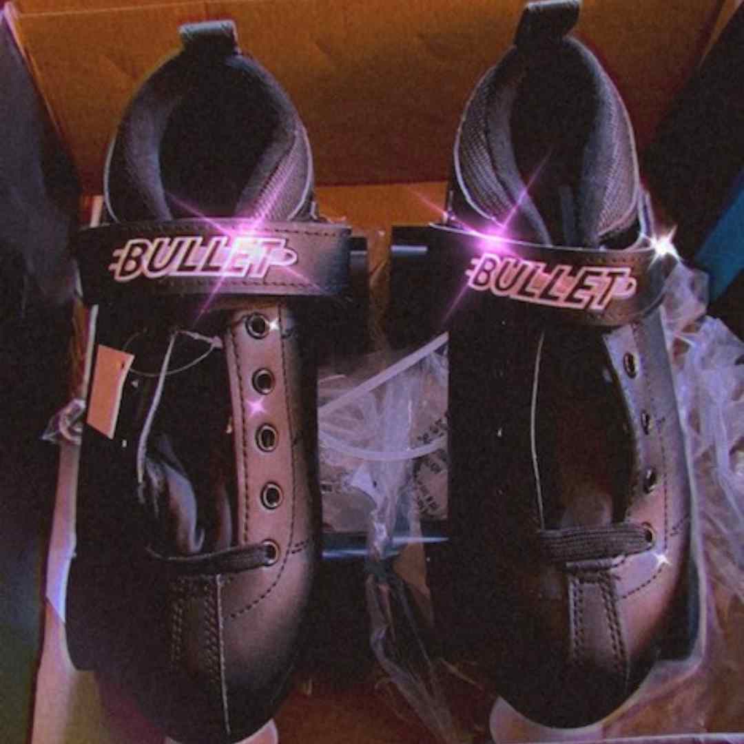Indoor/Outdoor Roller Skates - Chicago Skates Bullet Quad Men's Speed Roller Skate