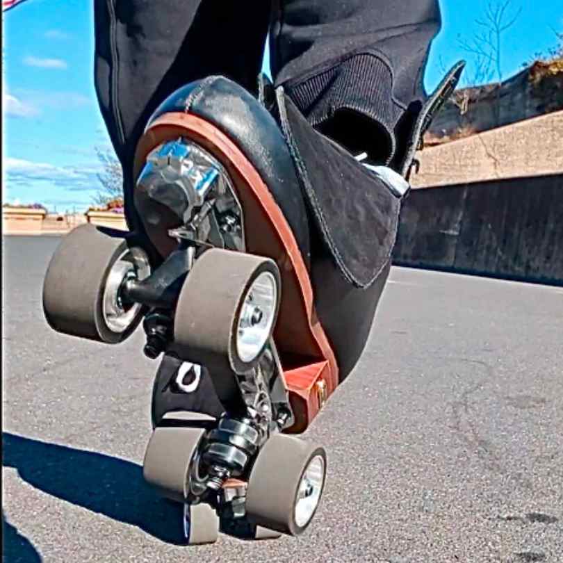 Chicago Skates Lifestyle - Revolutionary New Quad Skate - Black